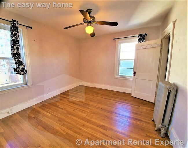 Photo - 39 Waterhouse St Unit #2