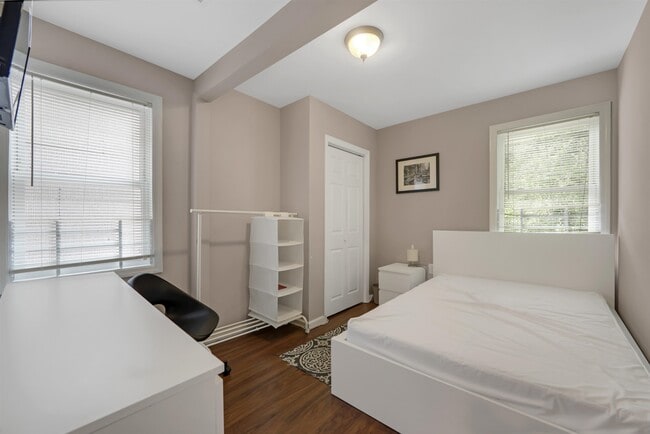 20 Gardner Ave
