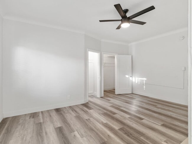 608 W 6th St Unit 04