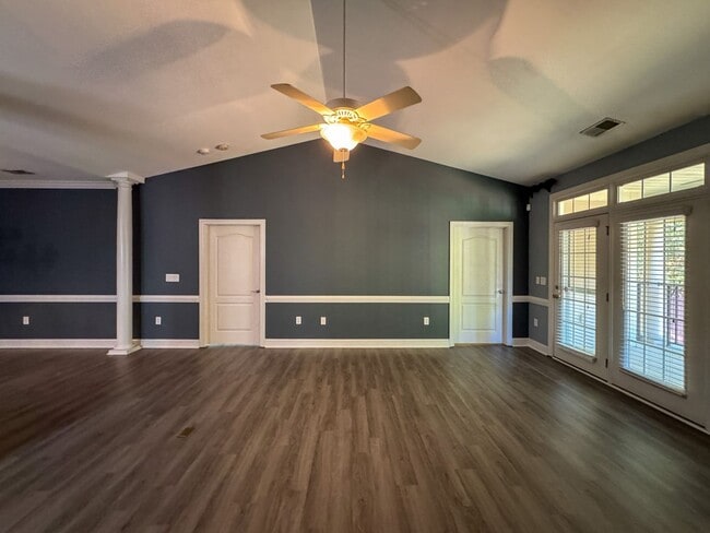 Photo - Beautiful 3 Bed 2 Bath Condo with Communit...