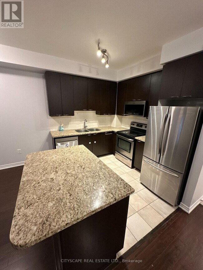 Photo - 383 Prince of Wales Dr