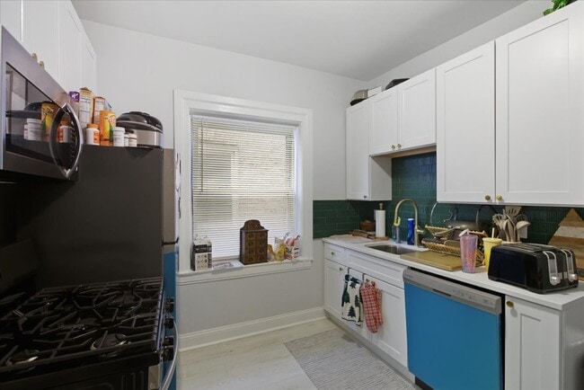 Photo - 1123 N Christiana Ave Unit 2S