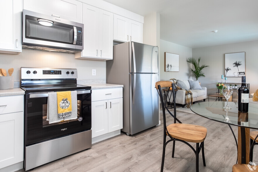 2BR, 1BA
