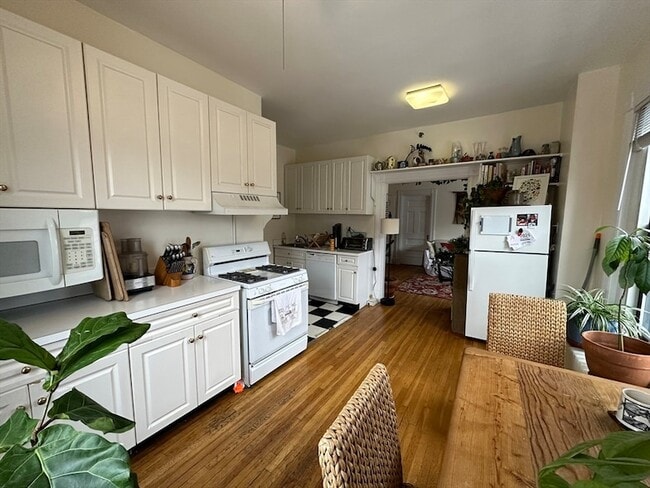 Photo - 2 Inman St Unit 9