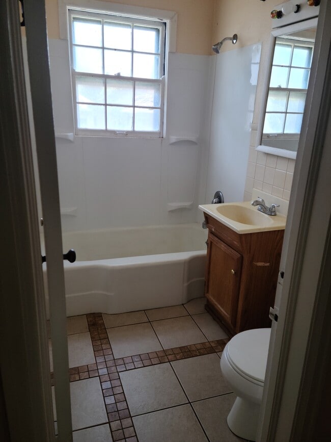 Photo - 936 E Benton St Unit 936