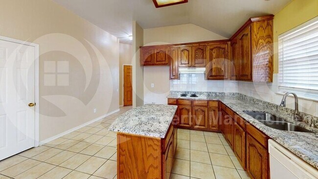 Photo - 15809 Ducote Dr