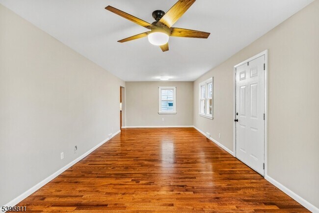 Photo - 26 Glaser Ave Casa