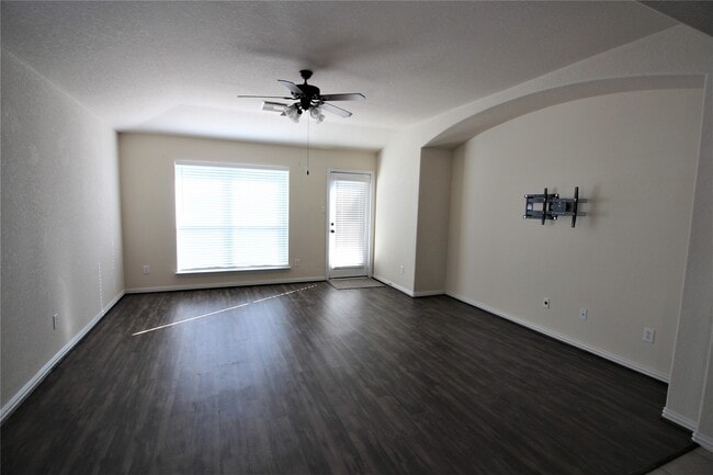 Photo - 4612 Meridian Park Dr