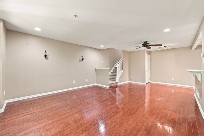 Photo - 278 Flagstone Rd