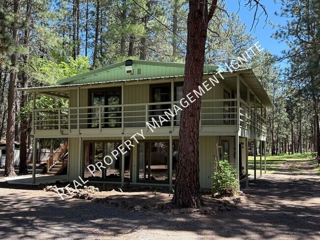 Photo - 18633 River Woods Dr House