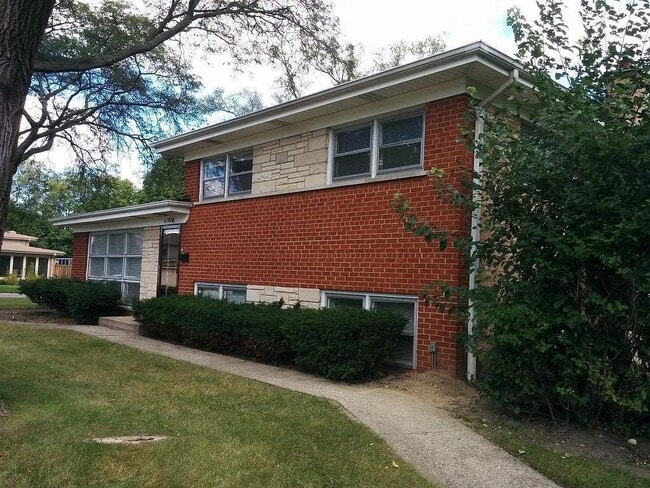 Building Photo - 312 Sunset Dr