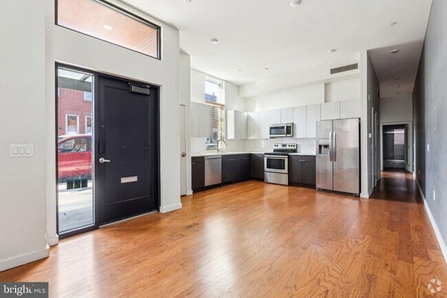 Building Photo - 824 E Thompson St Unit 6 Rental