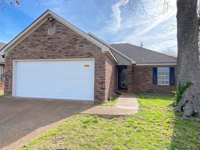 Building Photo - 2794 Laura Cir E