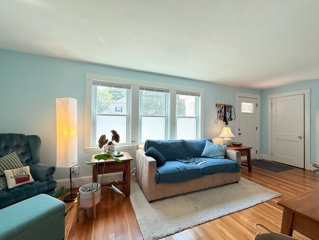 Photo - 139 Oakdale Rd