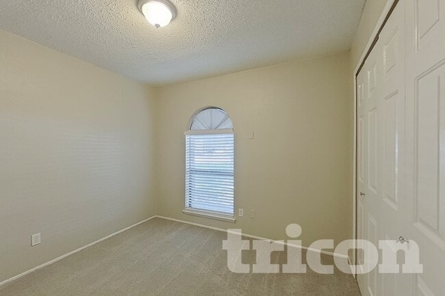 Photo - 1610 Pilot Way