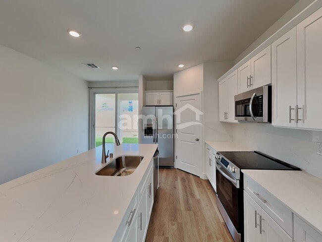 Photo - 677 Crimson Flare Ct