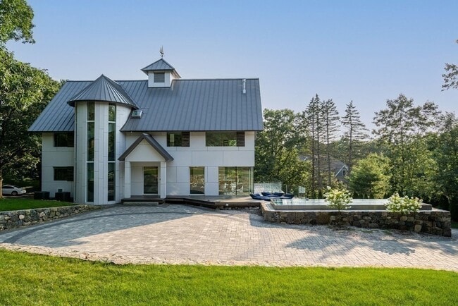 Photo - 30 Whipple Rd