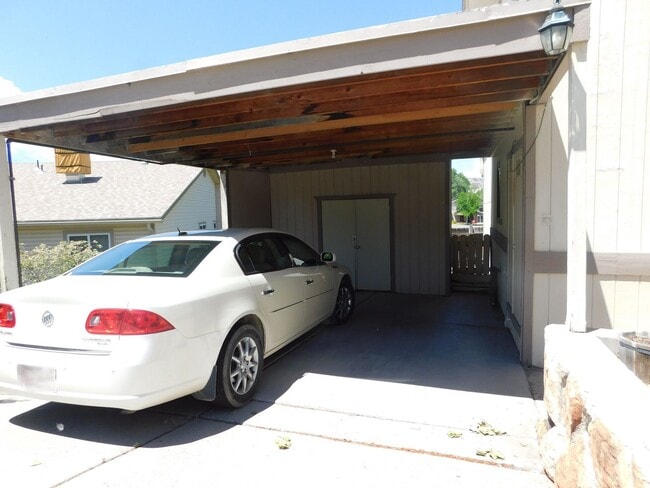 Photo - 2422 1/2 Hidden Valley Drive Unidad B