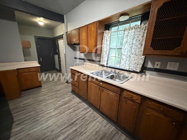 619 Harmon-