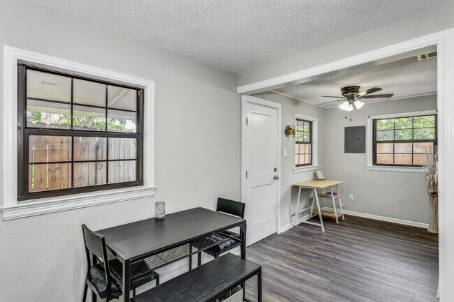 Photo - 1205 Poppy Ave