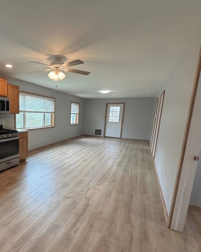 Photo - 161 Waggoner Rd