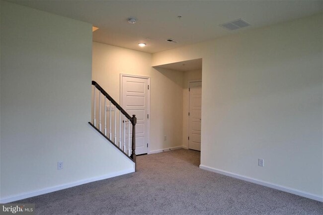 Photo - 61 Becker Dr
