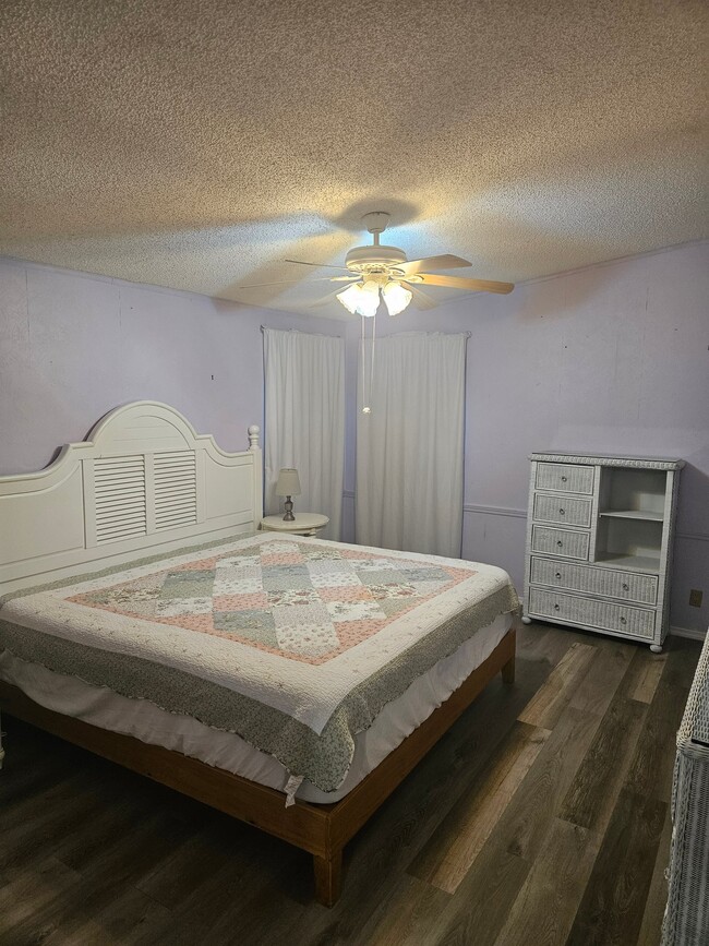 Photo - 3908 Lemonwood Dr N