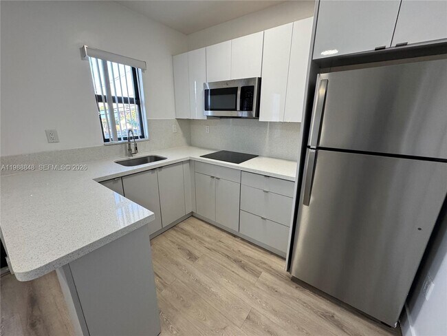 Photo - 1971 NW 2nd Ct Unidad 8