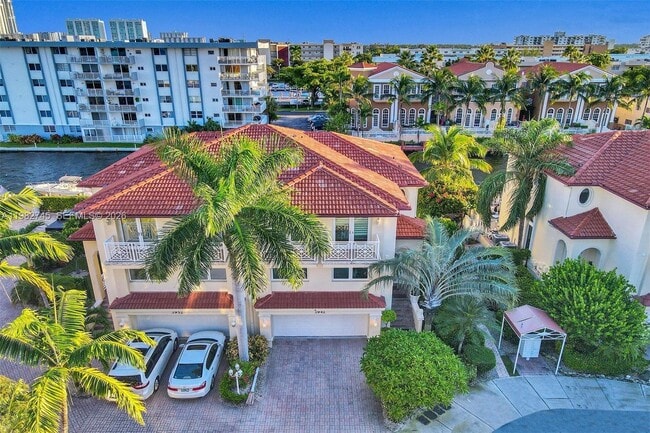 Photo - 3942 NE 171 St