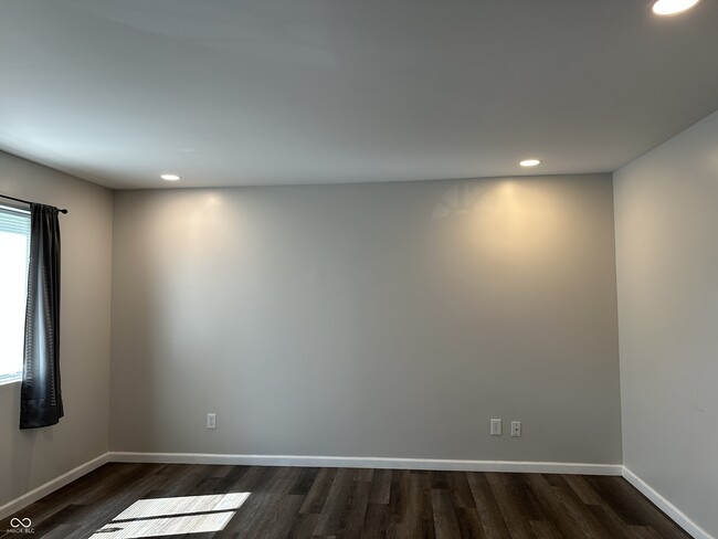 Photo - 2921 N Dearborn St