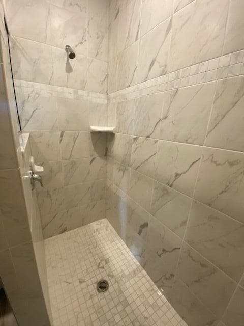 Photo - 483 SE Sunnydale Ln