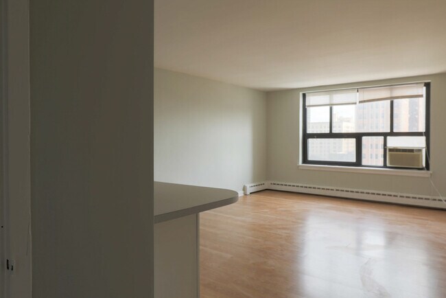 Photo - 450 W Wellington Ave Unidad F11