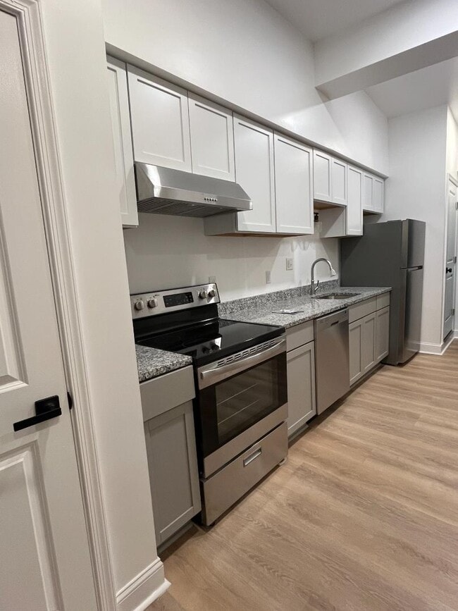 Photo - 1 N Potomac St