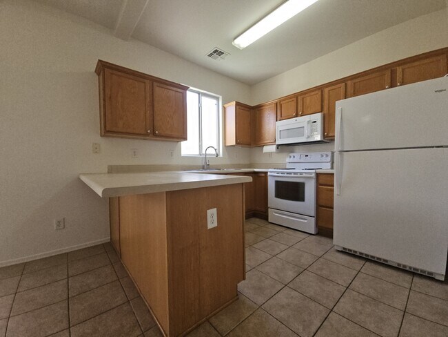 Photo - 2300 E Magma Rd