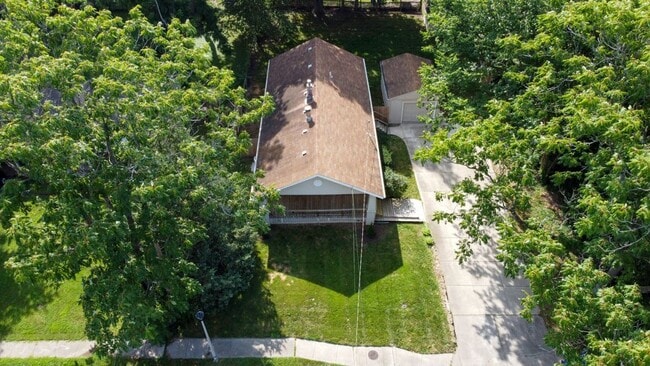 Photo - 8241 Riley St