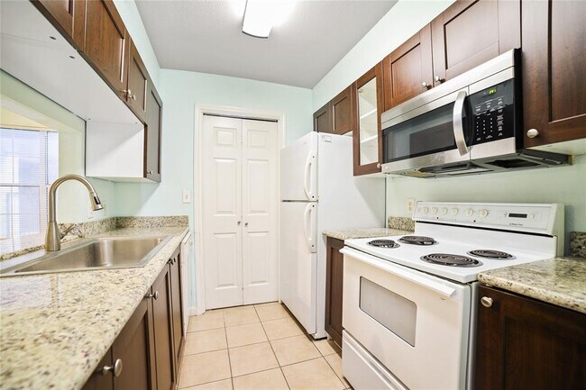 Photo - 501 W 26th St Unit 106