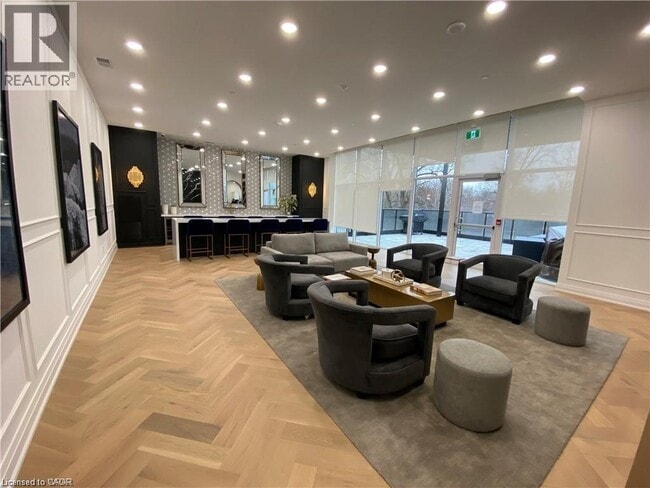 Photo - 71 Wyndham St S Unité 710