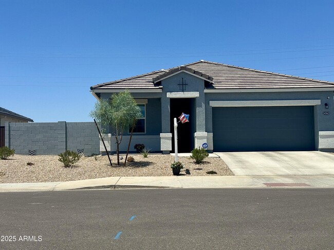 Photo - 24562 W Raymond St