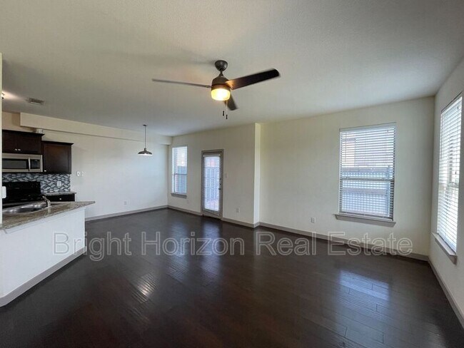 Photo - 3617 Valley Vista Dr Unit 405