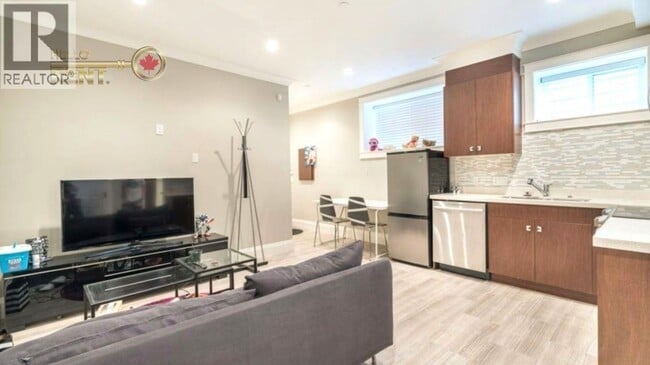 BASEMENT SUITE-4217 W 16TH AVENUE