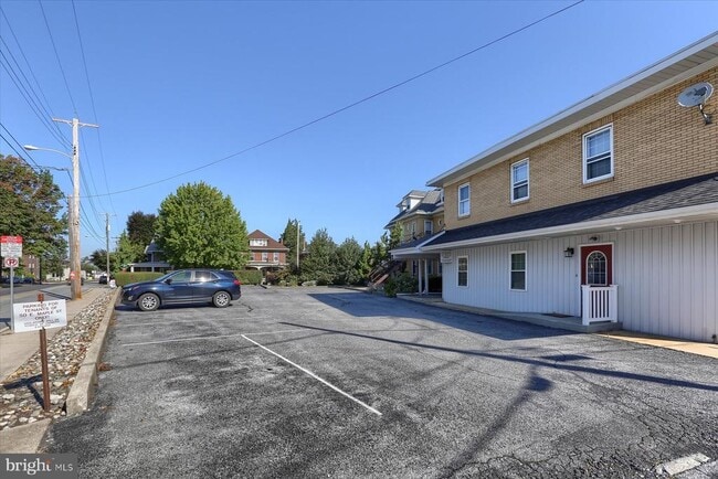 Photo - 50 E Maple St Unit 2