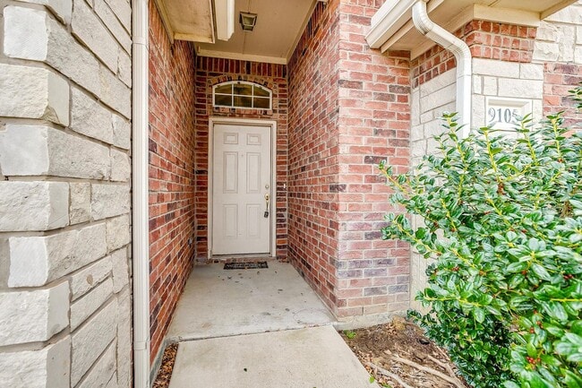 Photo - Great 3 Bedroom, 2 Bath, Brick Home in Gre...