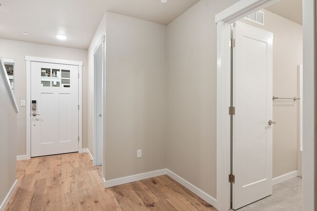 Photo - NEW Bothell Townhome | 4 Bedroom | $3549