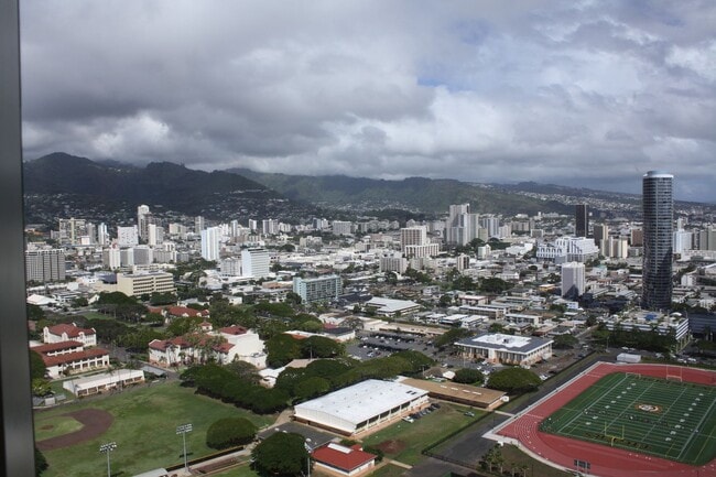 Photo - Luxurious Condo with Mountain Views