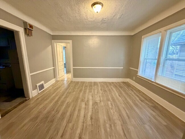 Photo - 2549 Highland St Unit Lower