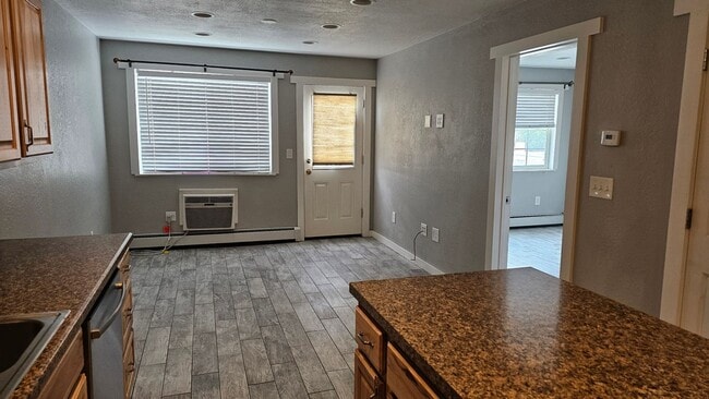 Photo - 1064 Chambers Ct