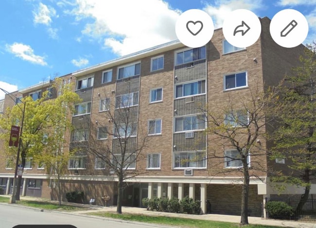 Photo - 7120 N Sheridan Rd