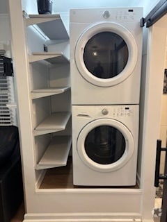 Building Photo - 589 Bramhall Ave Unit Studio Rental
