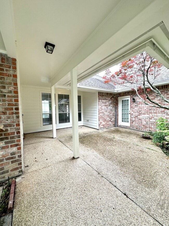Photo - 11821 Thornberry Ln
