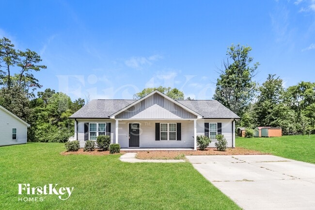 Photo - 284 Southcircle Dr NW